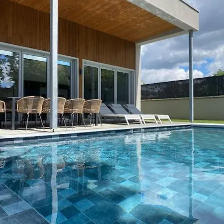 Romane Piscine Proche Circuit 24h